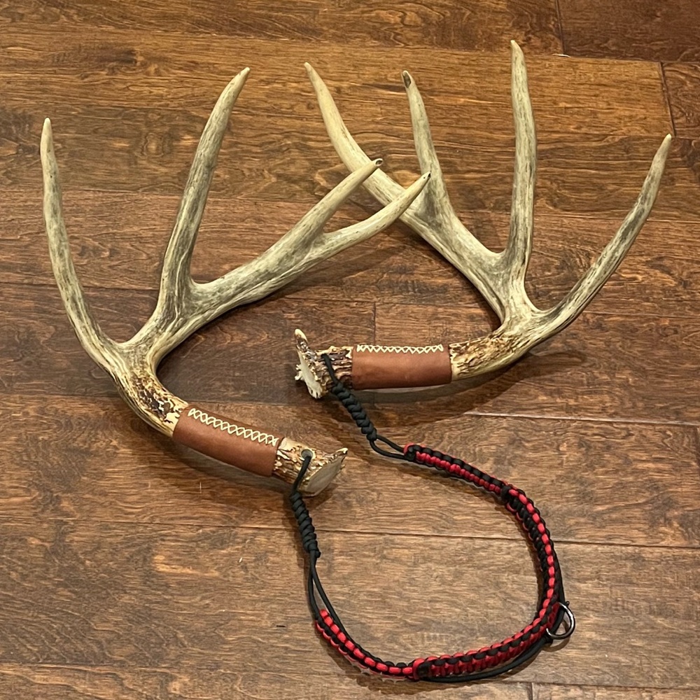Deer Rattling Antlers